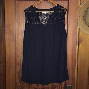 Cute long black top!